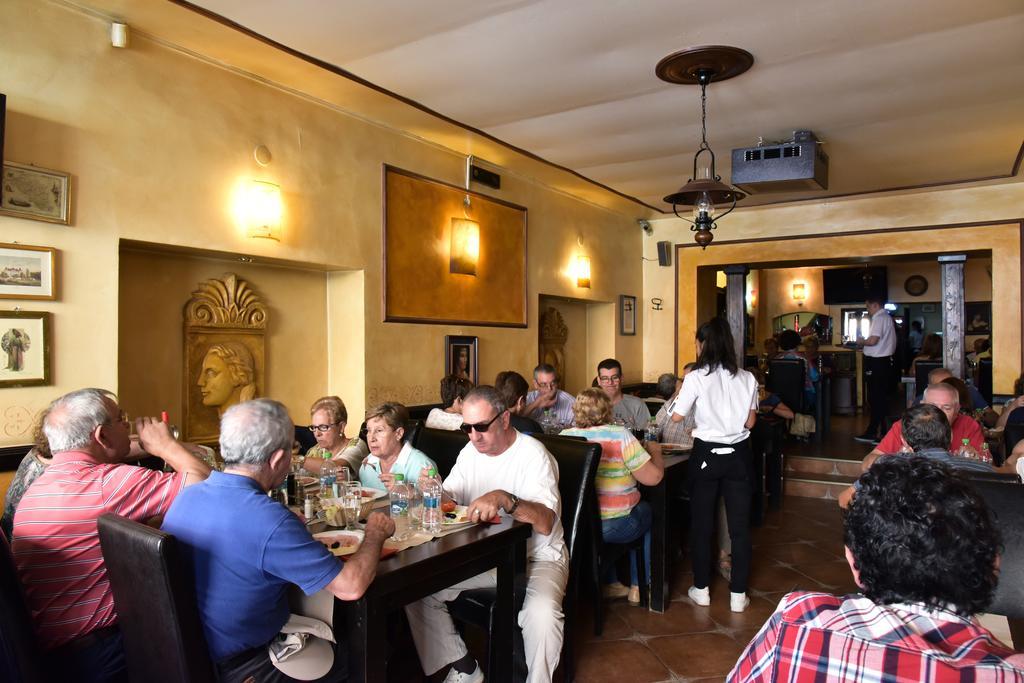 Da Vinci Hotel Brasov Ngoại thất bức ảnh