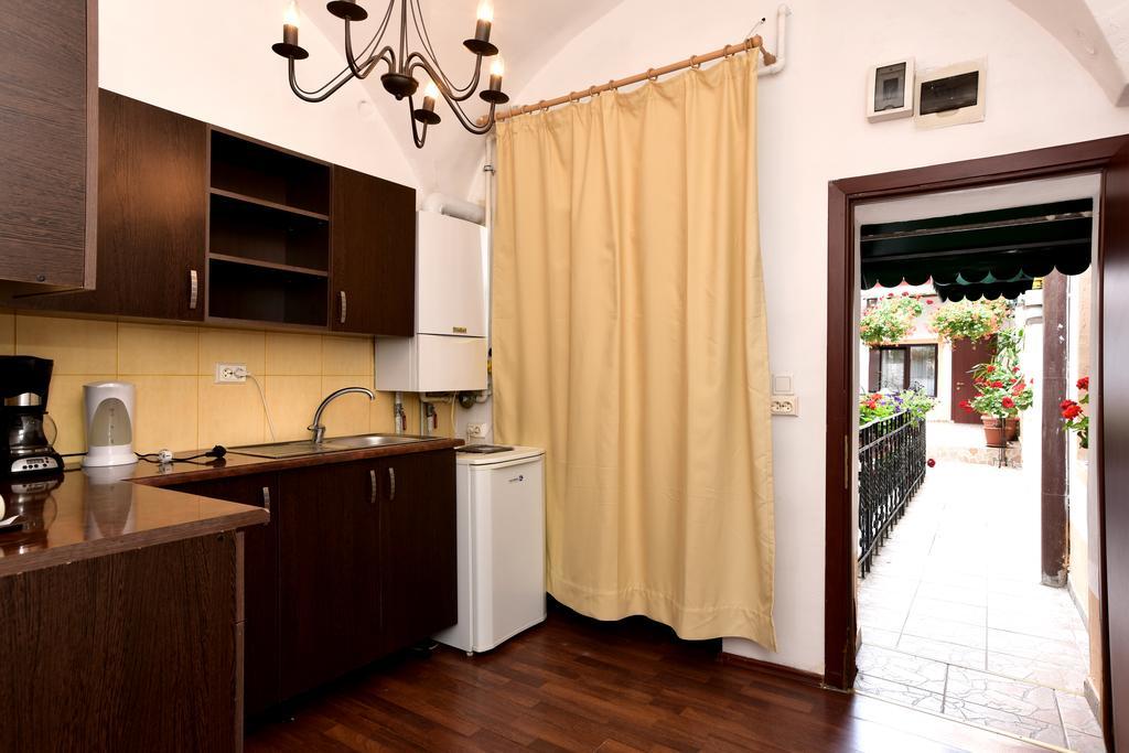 Da Vinci Hotel Brasov Ngoại thất bức ảnh