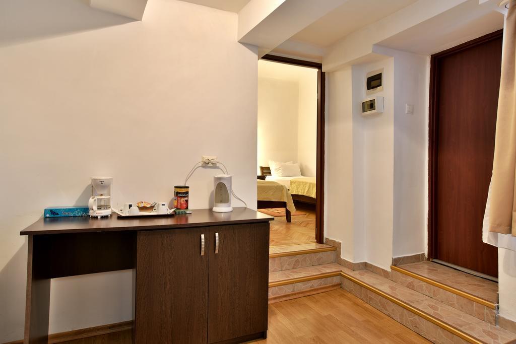 Da Vinci Hotel Brasov Ngoại thất bức ảnh