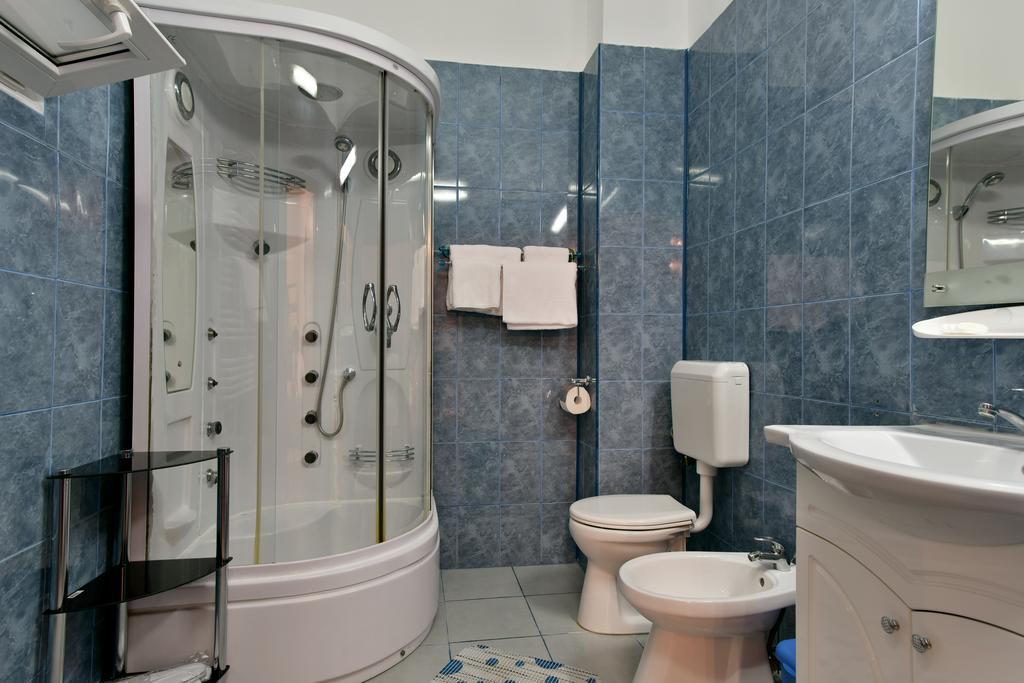 Da Vinci Hotel Brasov Ngoại thất bức ảnh