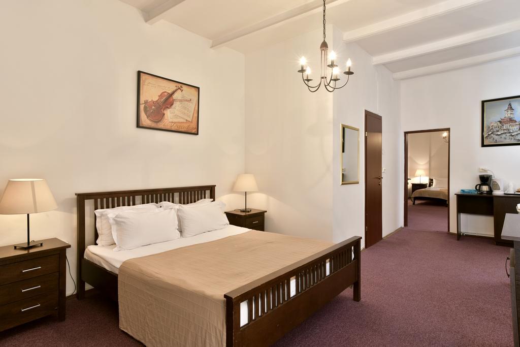 Da Vinci Hotel Brasov Ngoại thất bức ảnh